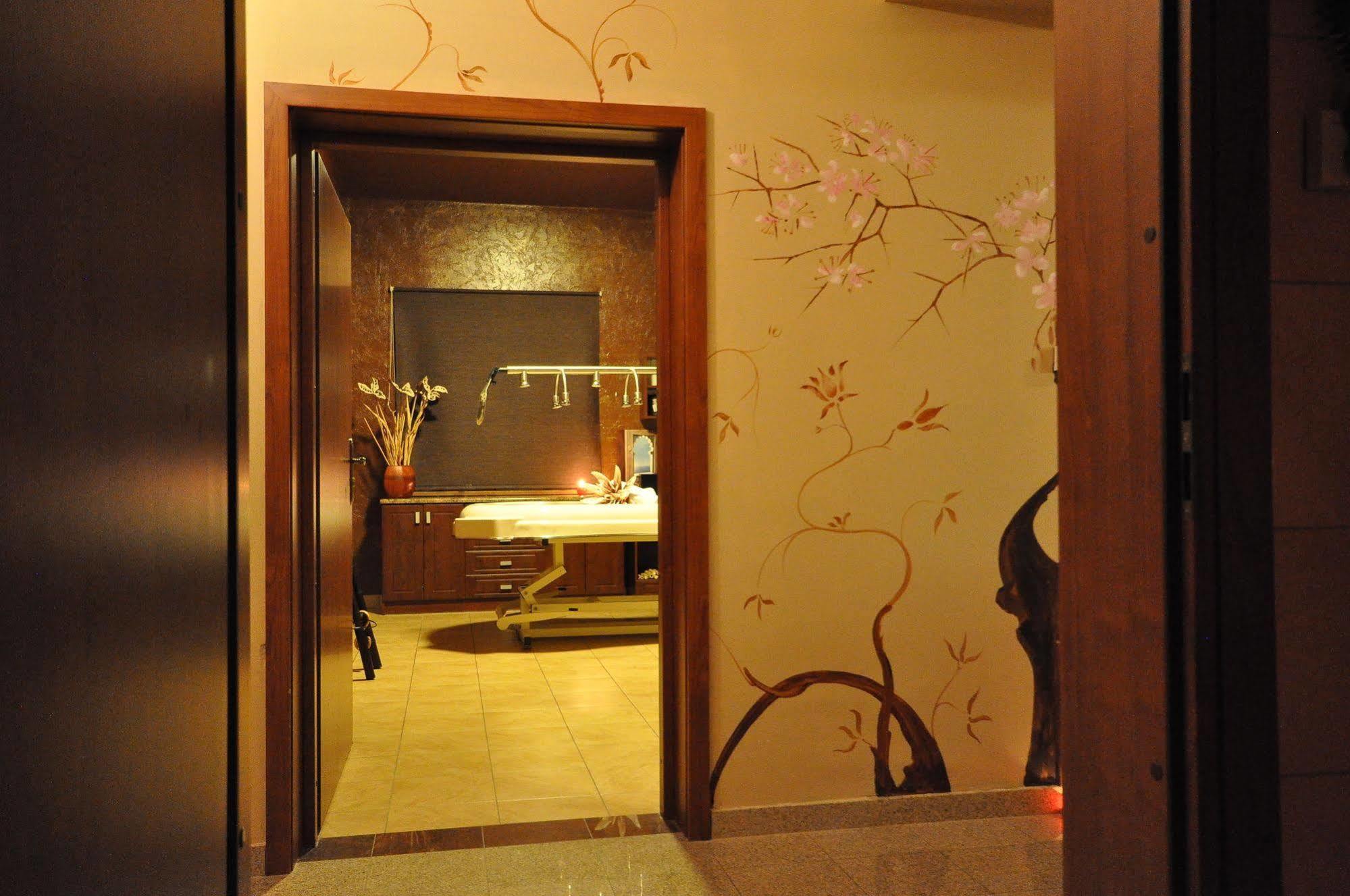Hotel Karino Spa Polanczyk Luaran gambar